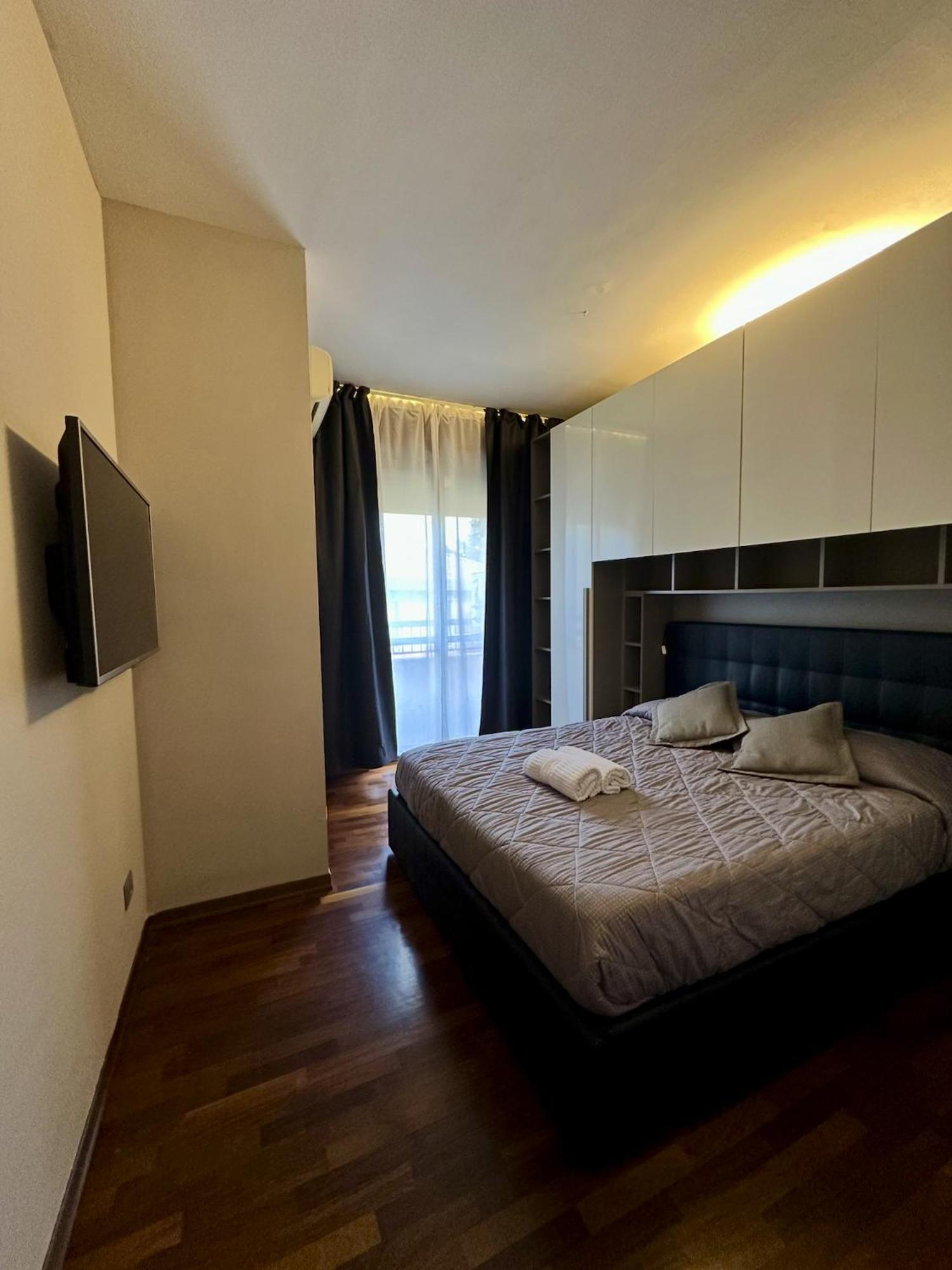 King Apartment Milano Bocconi Экстерьер фото