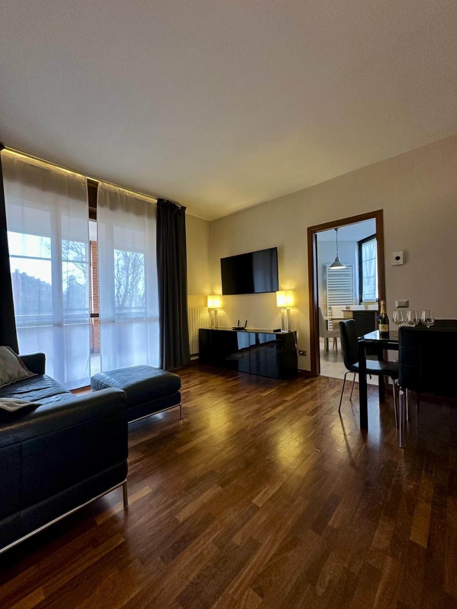 King Apartment Milano Bocconi Экстерьер фото